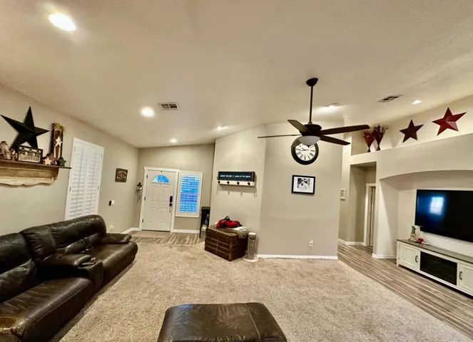 Facetune_26-01-2026-20-51-35