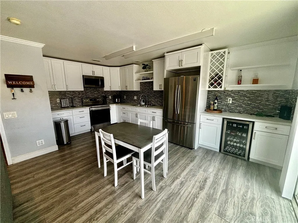 2910 Bradford Place, Santa Ana, California 92707 home-pic-1