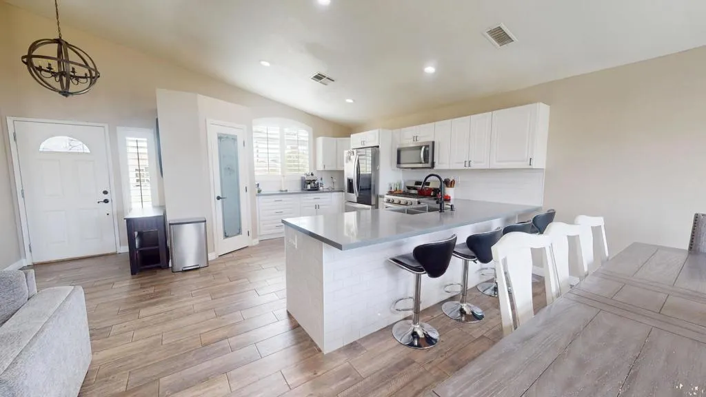 80318 Windsong Way, Indio, California 92201 home-pic-9