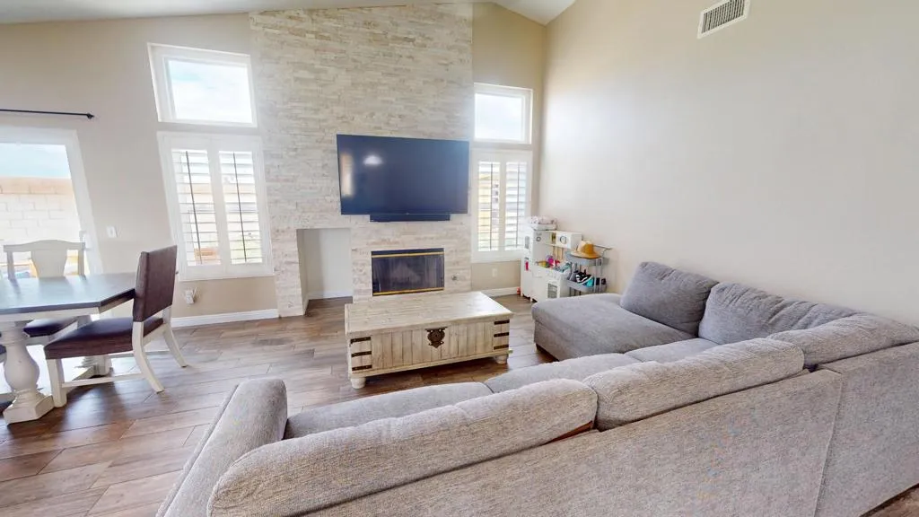 80318 Windsong Way, Indio, California 92201 home-pic-8