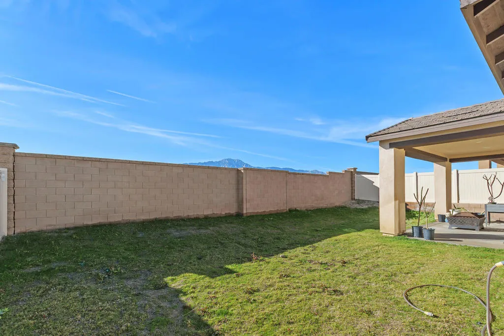 62915 Loftwood Street, Desert Hot Springs, California 92240 home-pic-11
