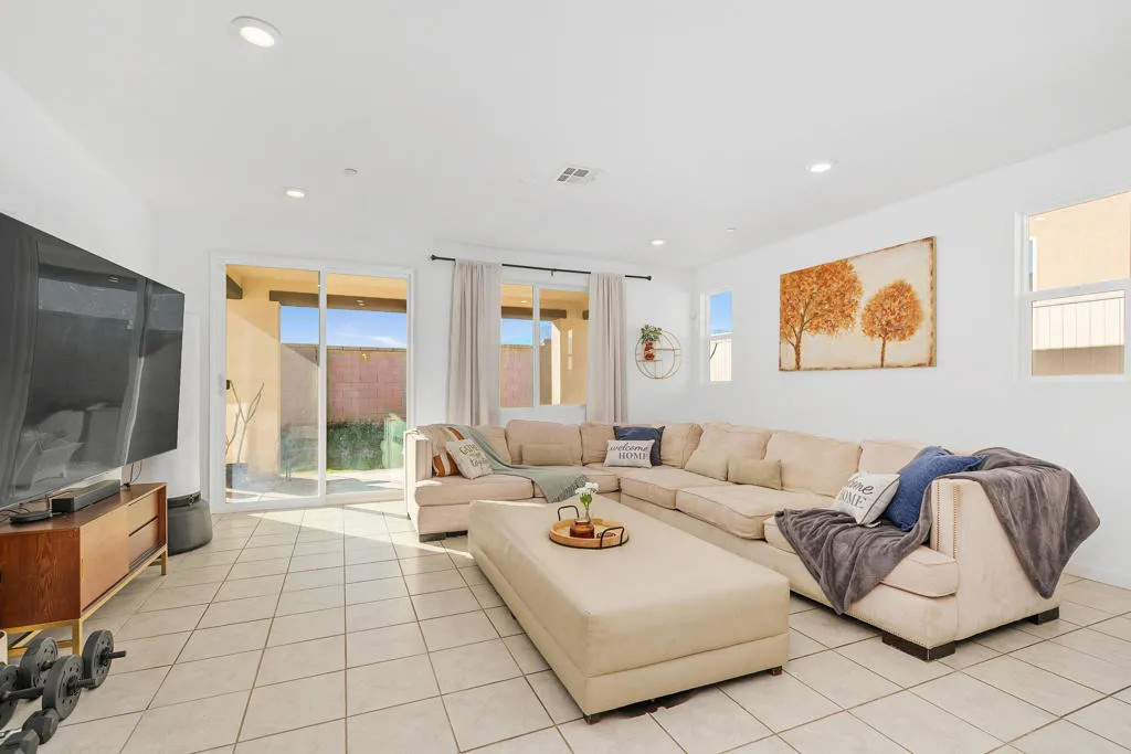 62915 Loftwood Street, Desert Hot Springs, California 92240 home-pic-2