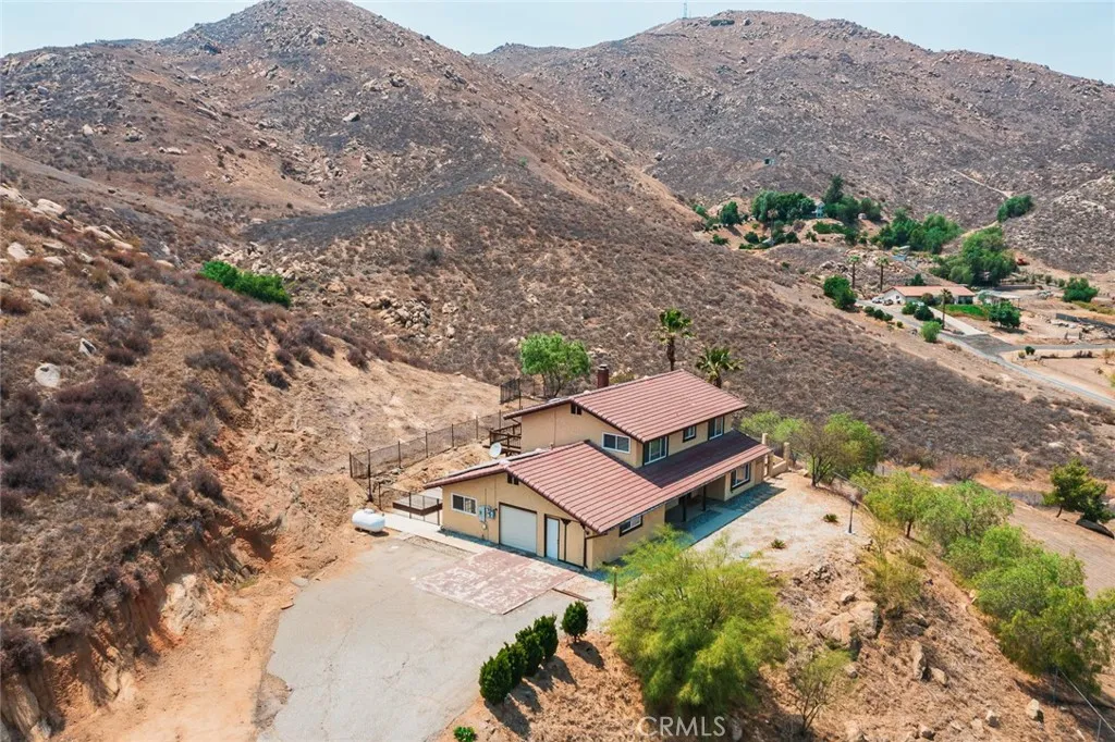 11425 Tiffany Lane, Moreno Valley, California 92557 home-pic-1