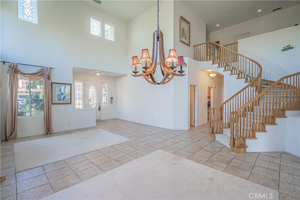 22440 Skylake Place, Saugus, California 91390 home-pic-5
