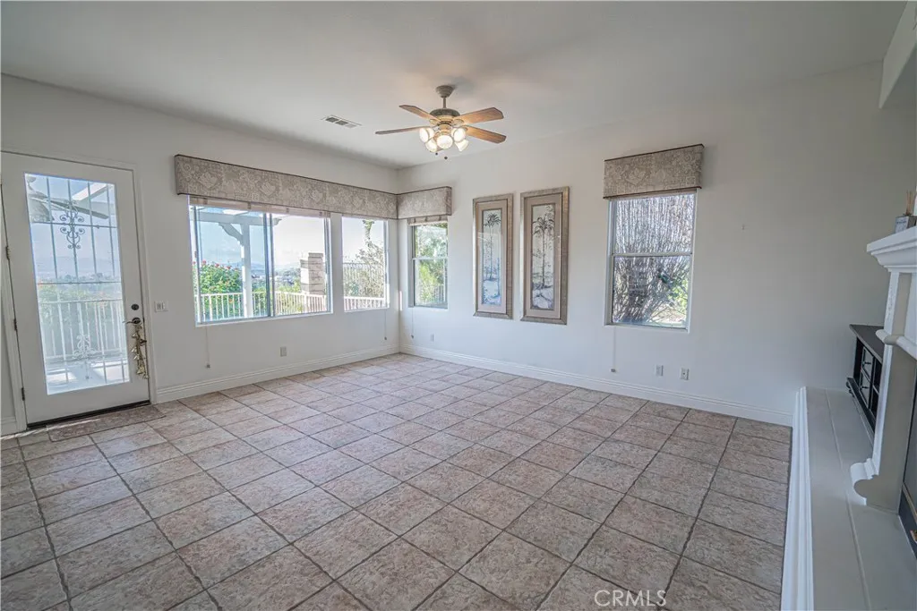 22440 Skylake Place, Saugus, California 91390 home-pic-8