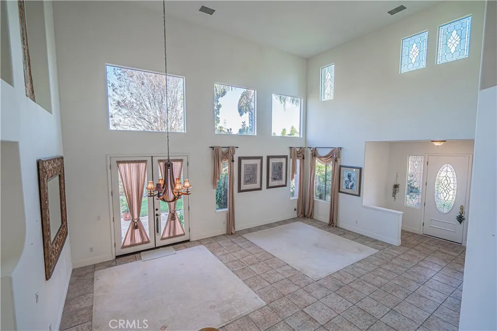 22440 Skylake Place, Saugus, California 91390 home-pic-23