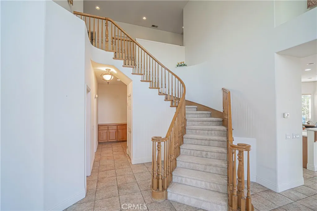 22440 Skylake Place, Saugus, California 91390 home-pic-6