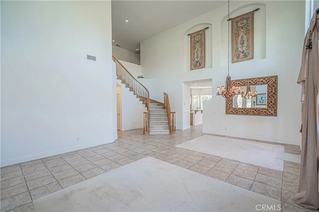 22440 Skylake Place, Saugus, California 91390 home-pic-4