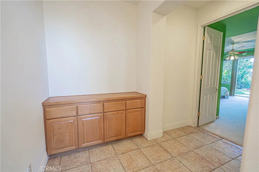 22440 Skylake Place, Saugus, California 91390 home-pic-18