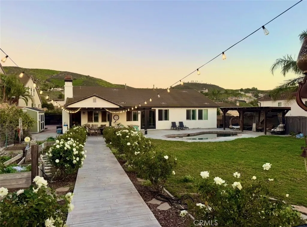 3070 Crestview Drive, Norco, California 92860 home-pic-11