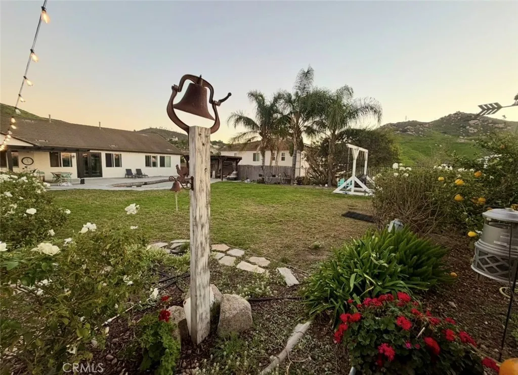 3070 Crestview Drive, Norco, California 92860 home-pic-9