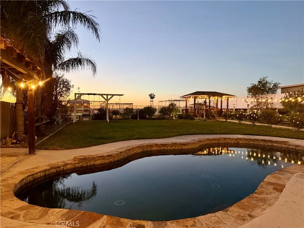 3070 Crestview Drive, Norco, California 92860 home-pic-12