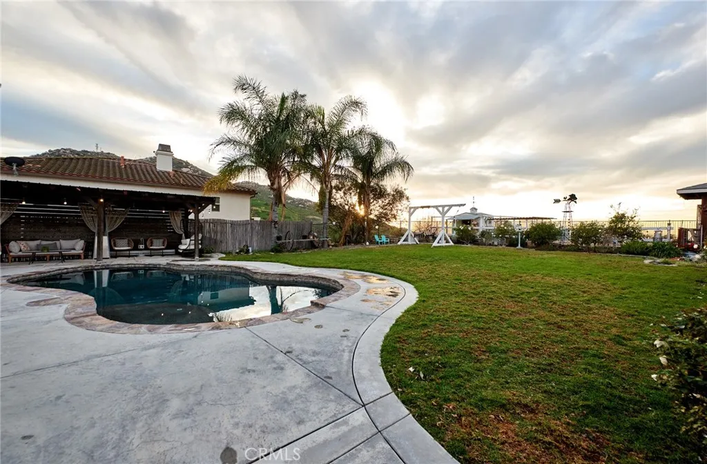 3070 Crestview Drive, Norco, California 92860 home-pic-55