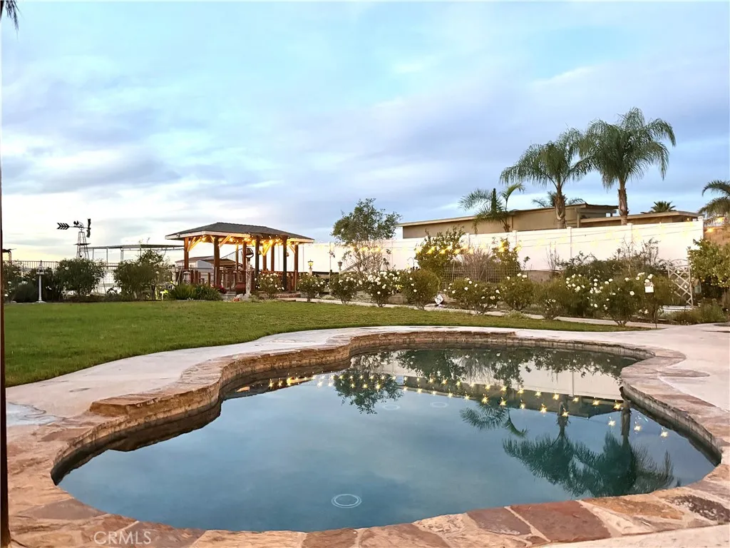 3070 Crestview Drive, Norco, California 92860 home-pic-22