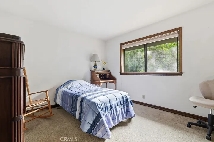 24300 Sylvan Glen, Calabasas, California 91302