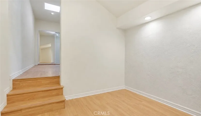 24300 Sylvan Glen, Calabasas, California 91302