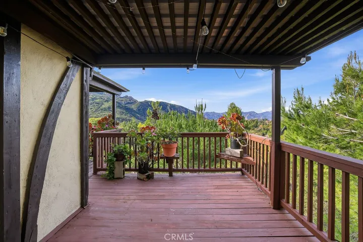 24300 Sylvan Glen, Calabasas, California 91302
