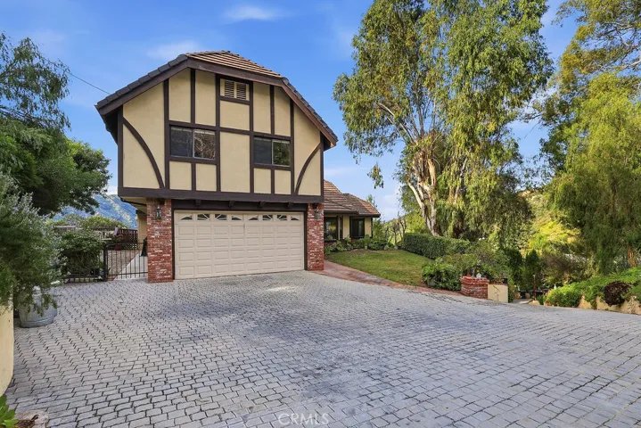 24300 Sylvan Glen, Calabasas, California 91302