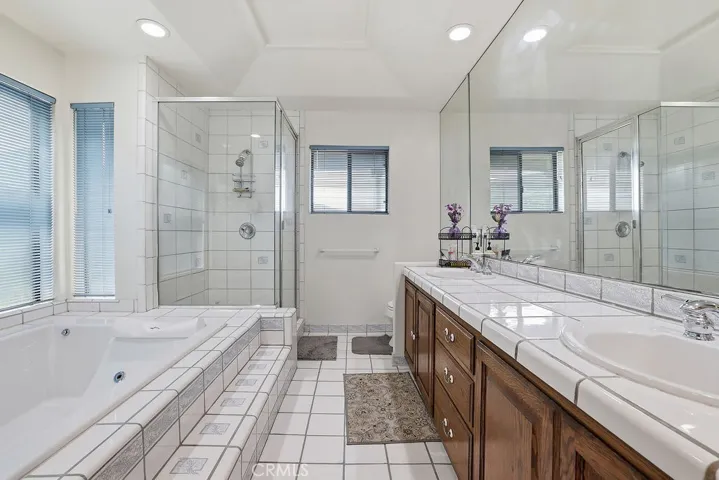 24300 Sylvan Glen, Calabasas, California 91302