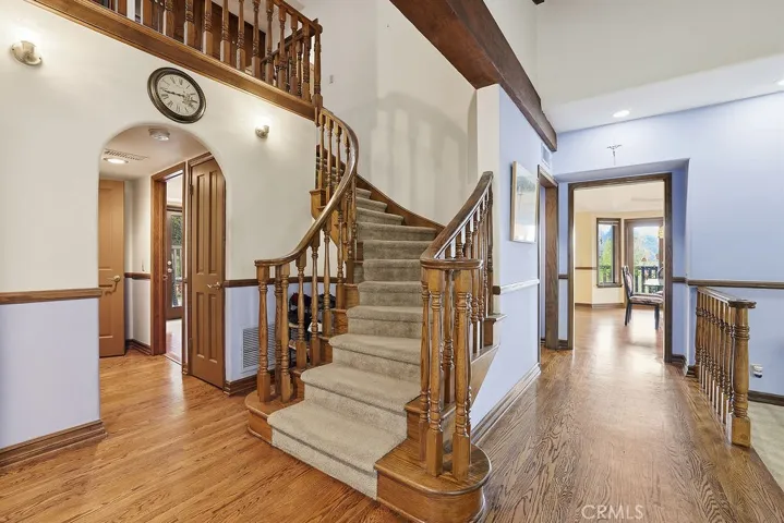 24300 Sylvan Glen, Calabasas, California 91302