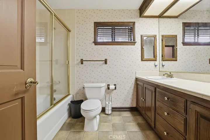 24300 Sylvan Glen, Calabasas, California 91302
