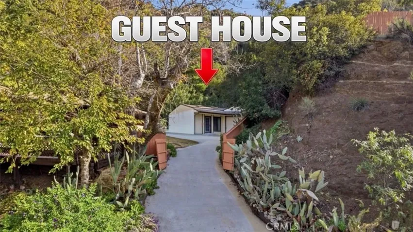 24300 Sylvan Glen, Calabasas, California 91302