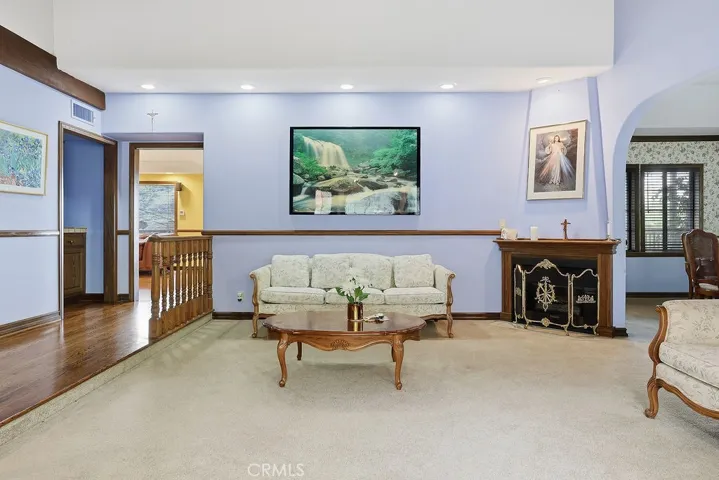 24300 Sylvan Glen, Calabasas, California 91302
