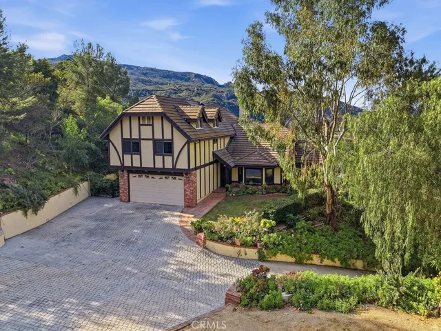 24300 Sylvan Glen, Calabasas, California 91302