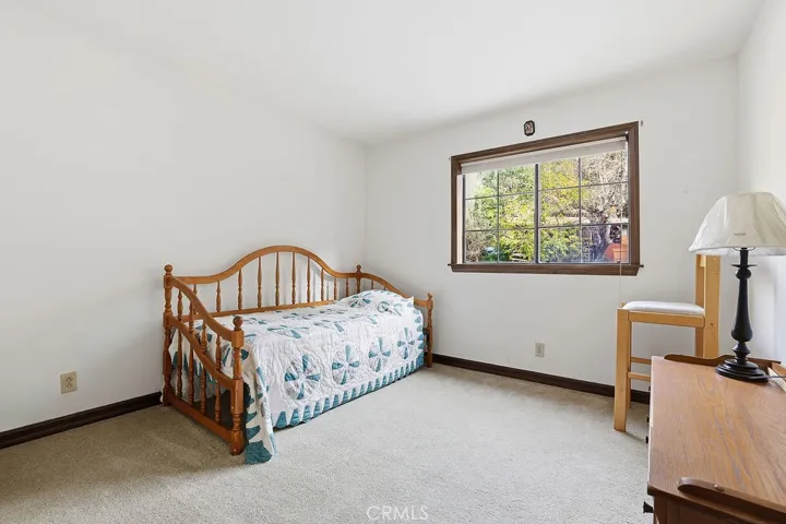 24300 Sylvan Glen, Calabasas, California 91302