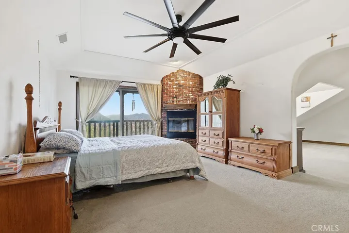 24300 Sylvan Glen, Calabasas, California 91302