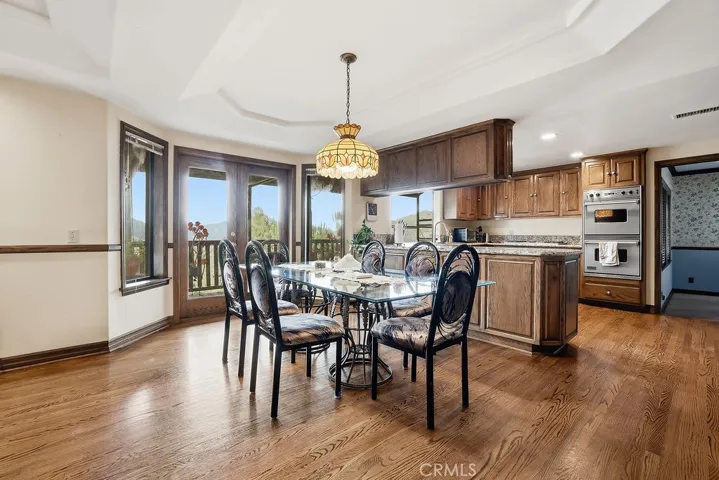 24300 Sylvan Glen, Calabasas, California 91302