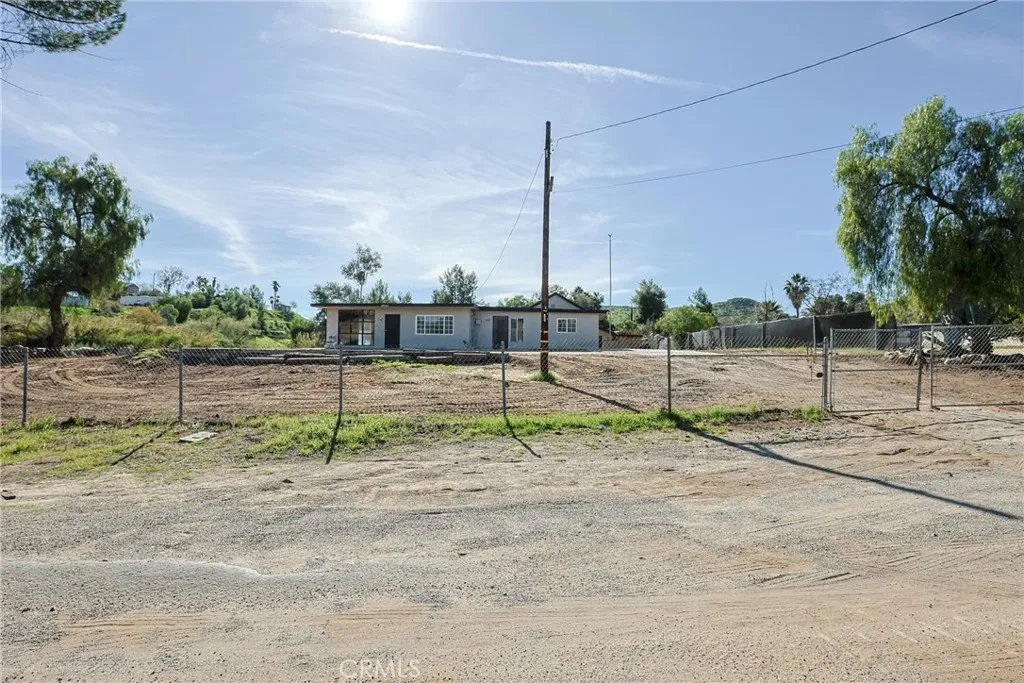 20263 Telford, Perris, California 92570 home-pic-59