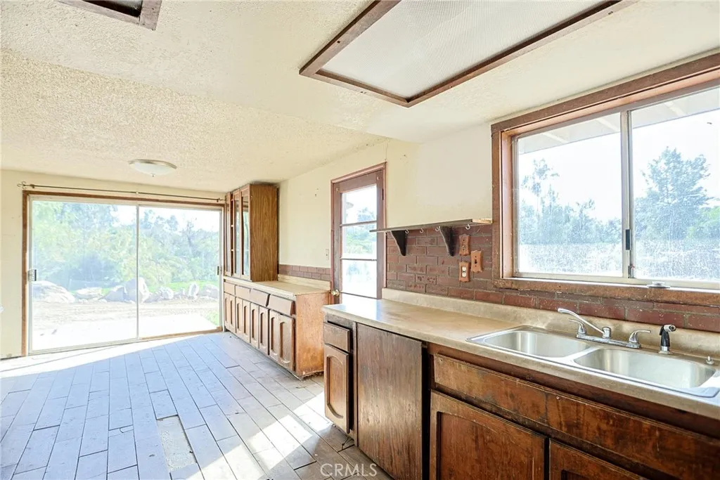20263 Telford, Perris, California 92570 home-pic-19