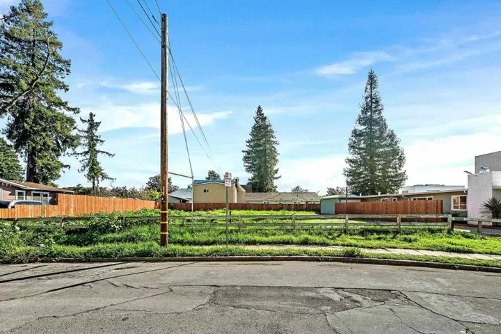 Front of Lot