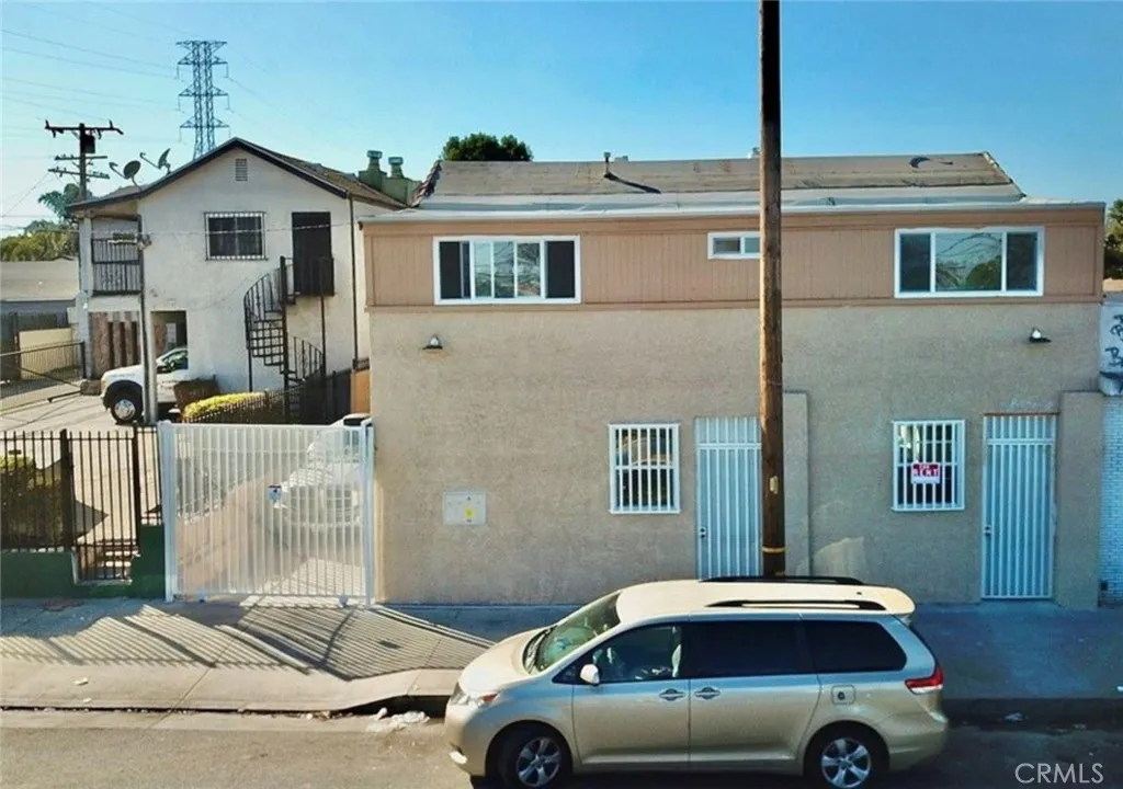 9705 S Normandie, Los Angeles, California 90044 home-pic-2