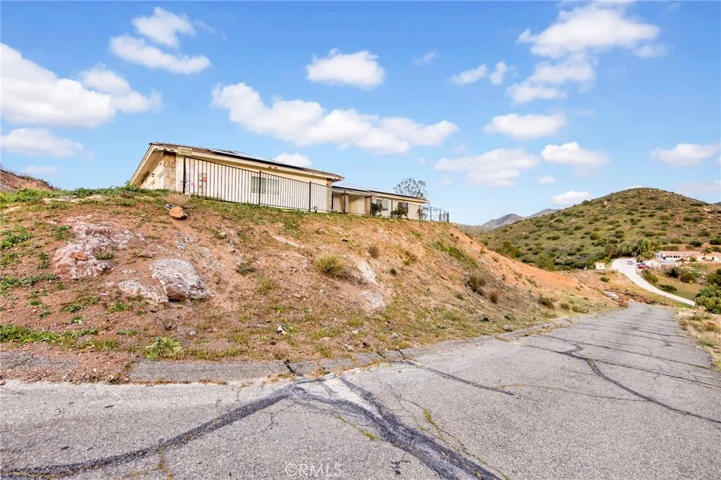 31511 Indian Oak Road, Acton, California 93510 home-pic-25