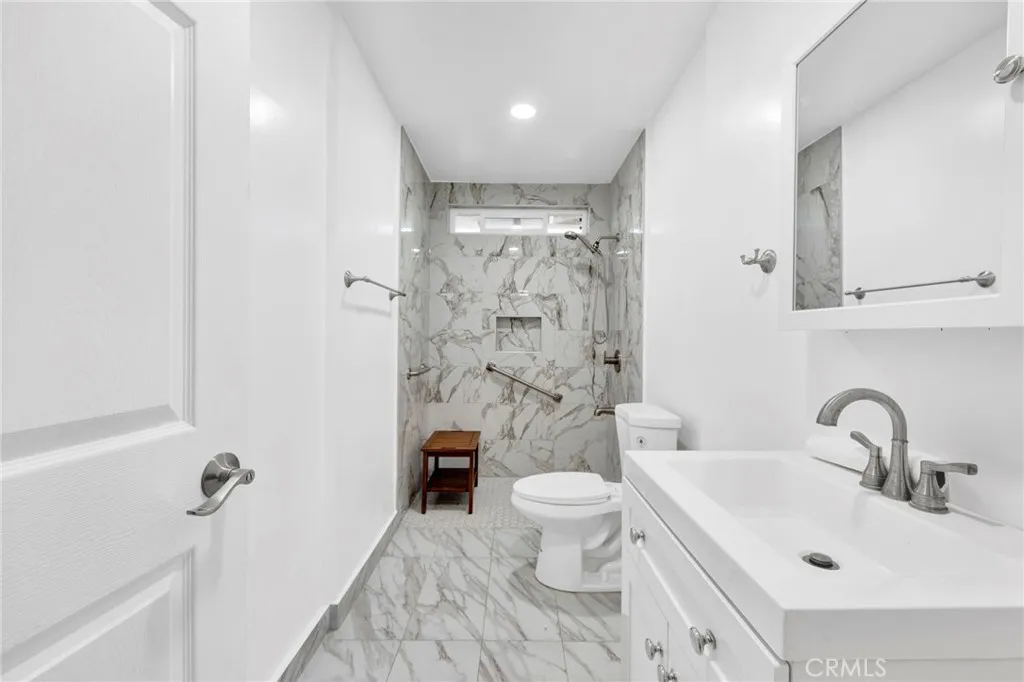 31511 Indian Oak Road, Acton, California 93510 home-pic-10