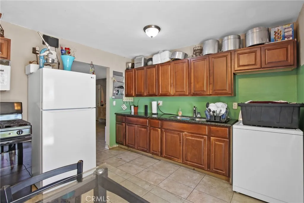 563 W Main, San Jacinto, California 92583 home-pic-13