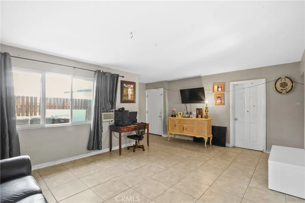 563 W Main, San Jacinto, California 92583 home-pic-11