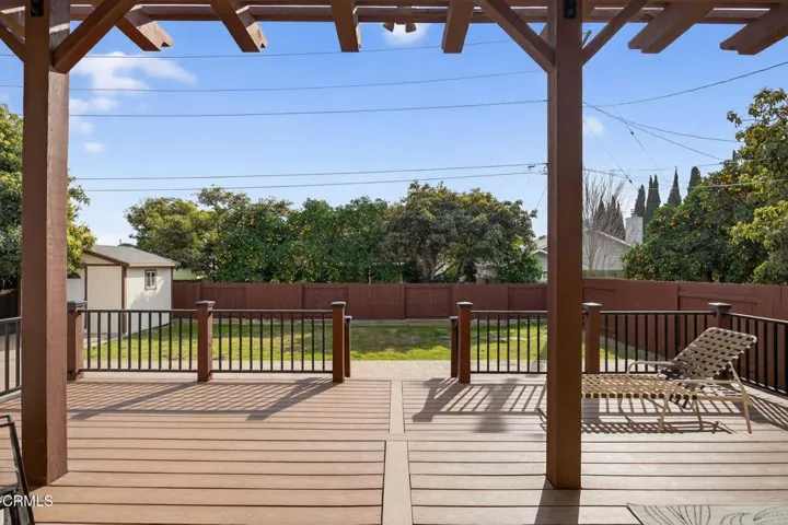 51-web-or-mls-UpmarketMedia_75Neish-155