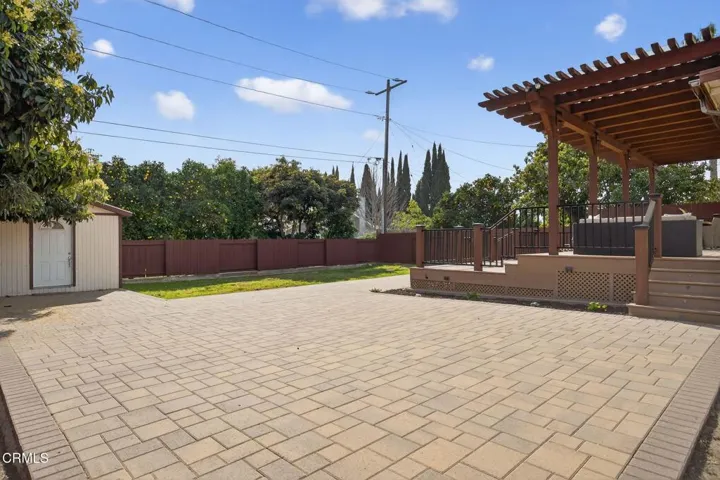 59-web-or-mls-UpmarketMedia_75Neish-169