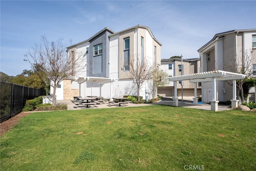 371 Fitzpatrick Rd 102, San Marcos, California 92069 home-pic-37