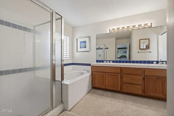 36-web-or-mls-UpmarketMedia_1419oak-128