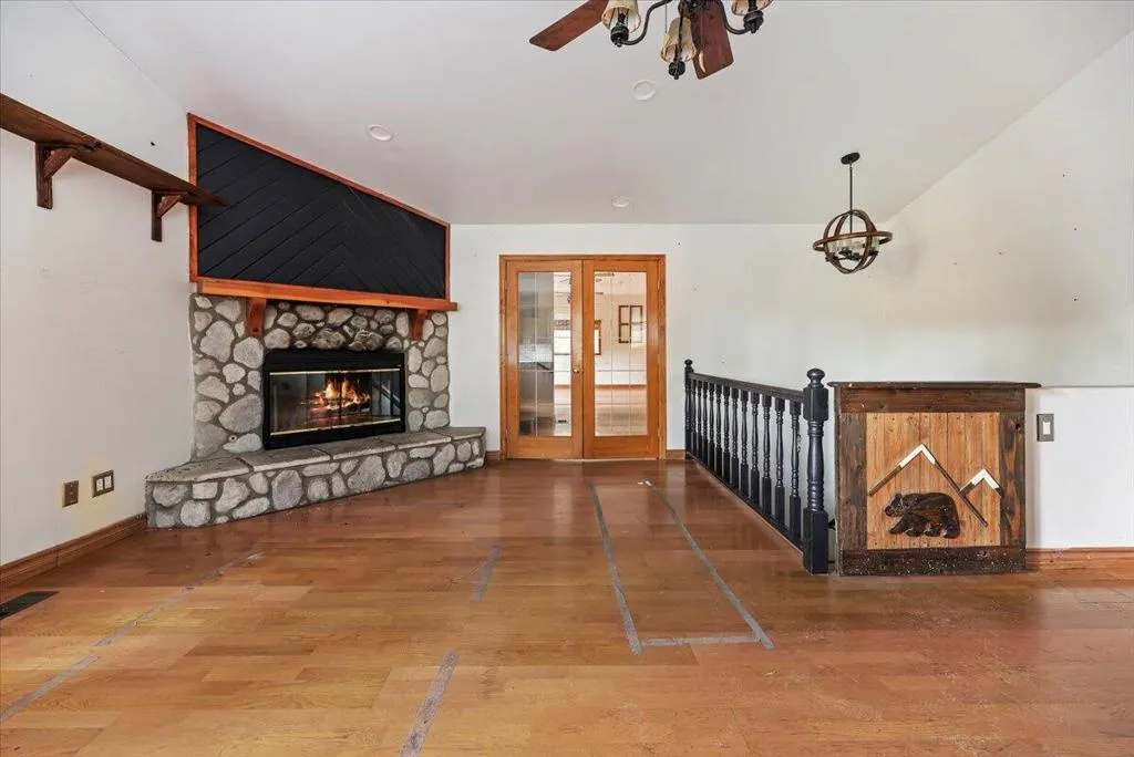 810 Oakmont Lane, Lake Arrowhead, California 92352 home-pic-16