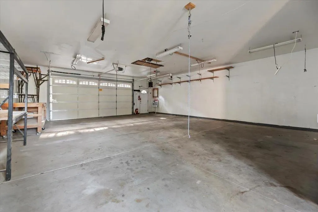 810 Oakmont Lane, Lake Arrowhead, California 92352 home-pic-40