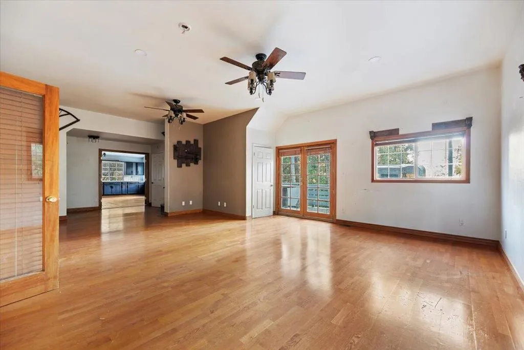 810 Oakmont Lane, Lake Arrowhead, California 92352 home-pic-13