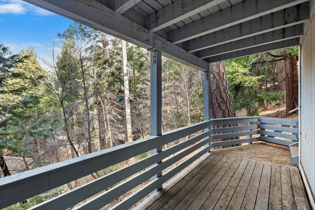 810 Oakmont Lane, Lake Arrowhead, California 92352 home-pic-43