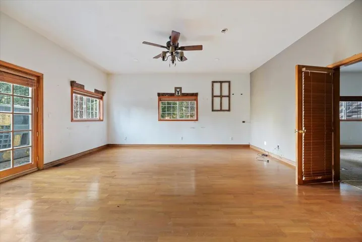 12-Family Room