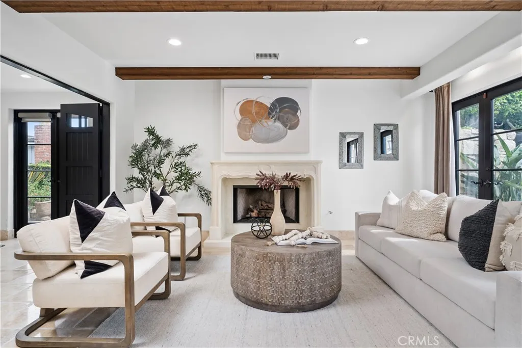 110 Via Trieste, Newport Beach, California 92663 home-pic-22