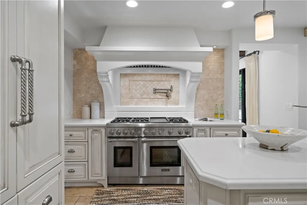 110 Via Trieste, Newport Beach, California 92663 home-pic-12